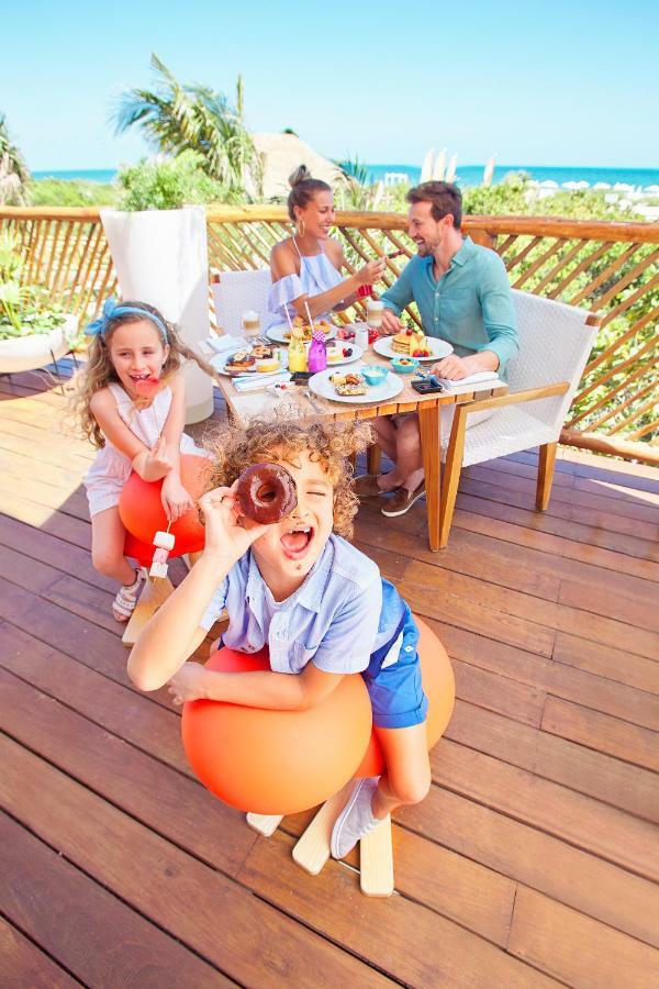 Family Selection At Grand Palladium Select Costa Mujeres Cancún Buitenkant foto